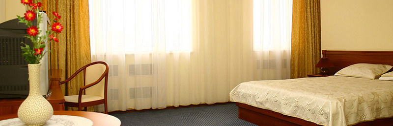 Sun Light Hotel Kharkiv Exterior photo