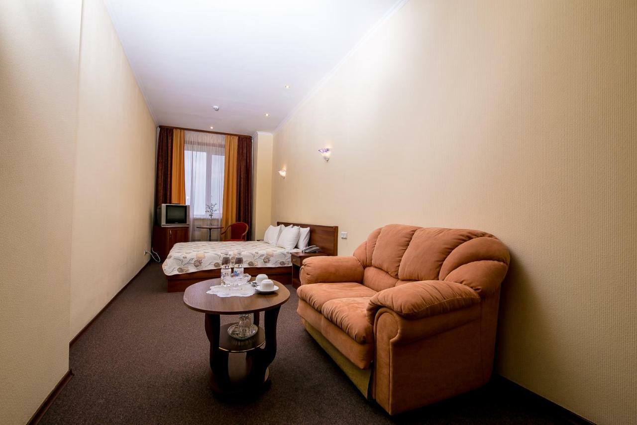 Sun Light Hotel Kharkiv Exterior photo