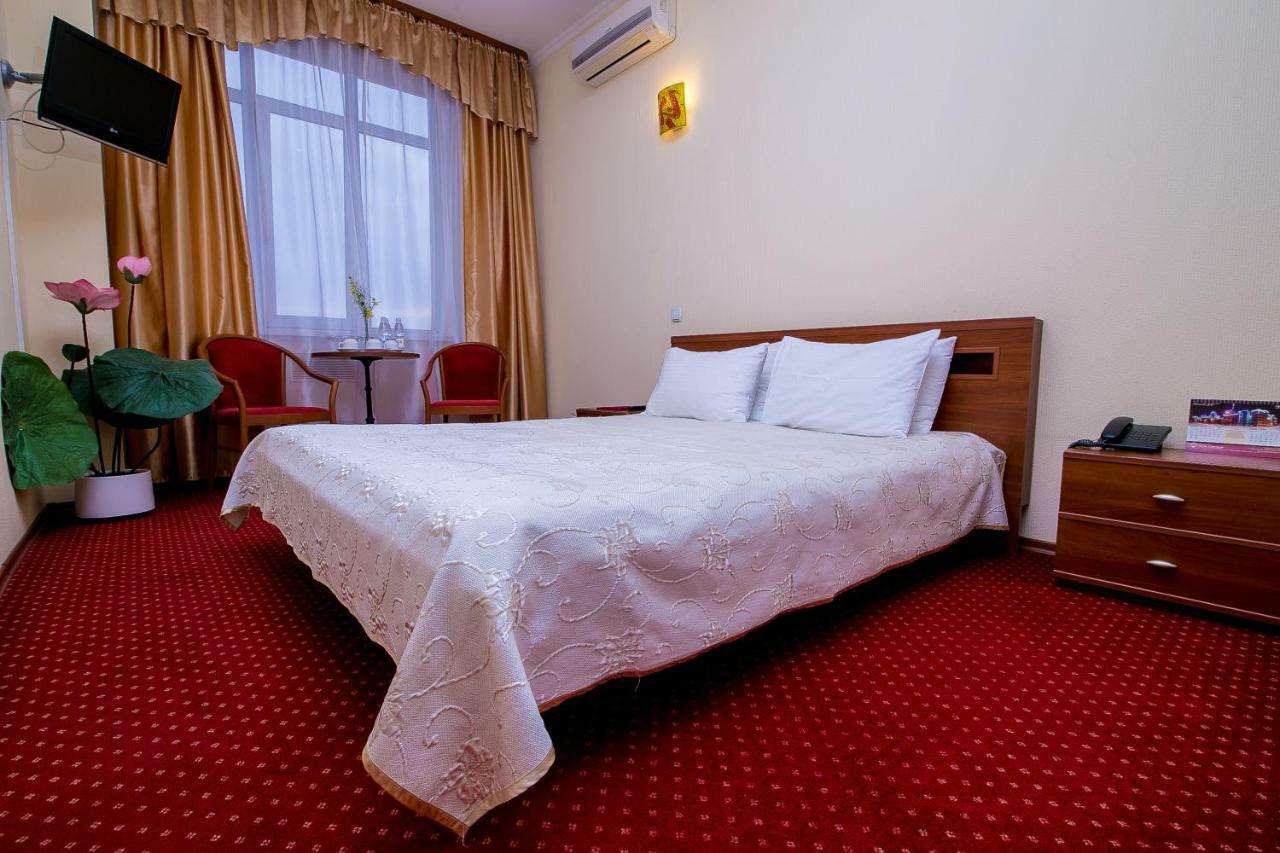 Sun Light Hotel Kharkiv Exterior photo
