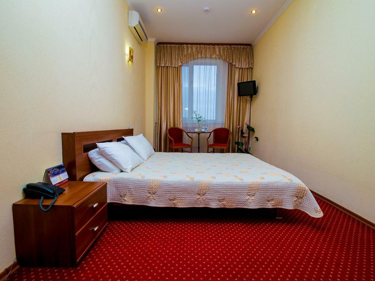 Sun Light Hotel Kharkiv Exterior photo